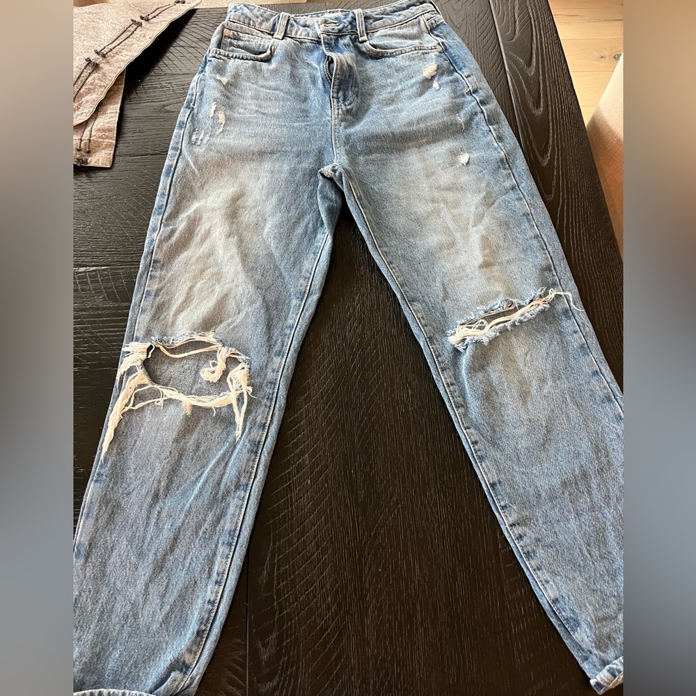 Zara high rise mom jeans. USA 2